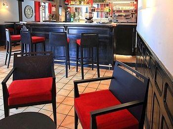 Le Victor Hugo - Et Restaurant - Logis Hotel Saint-Cere
