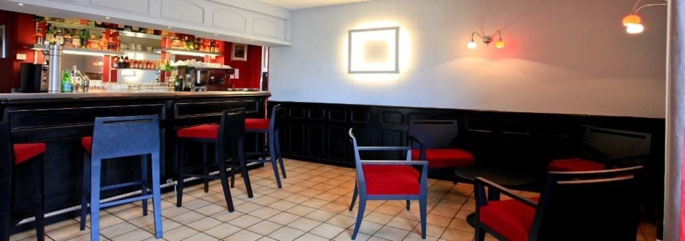 Le Victor Hugo - Et Restaurant - Logis 2*